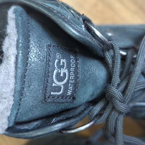 UGG Black Waterpoof Boots Cecile - Picture 2 of 9